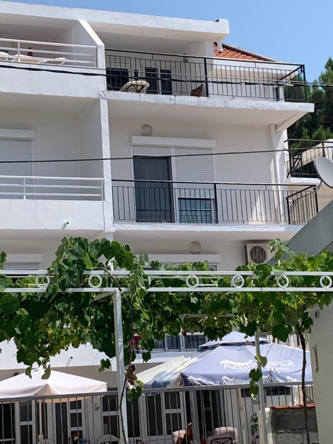 Apartman Ana Zeleni Pojas Bar Exteriör bild