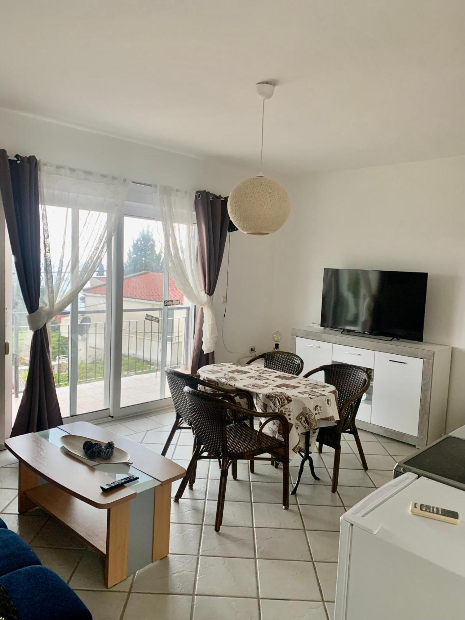 Apartman Ana Zeleni Pojas Bar Exteriör bild